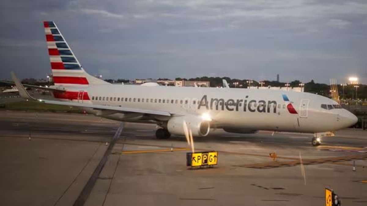American Airlines to cut hundreds of jobs at Fort Worth Headquarters in Texas following Q3 loss