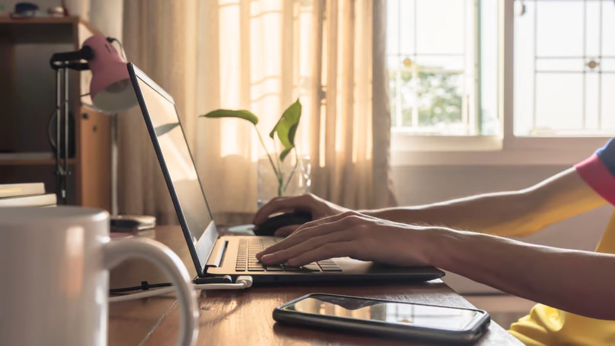 Remote workers confident in performance despite productivity doubts