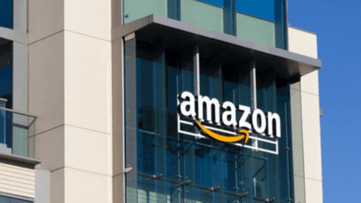 Amazon employee misses Thanksgiving after last-minute deadline sparks debate