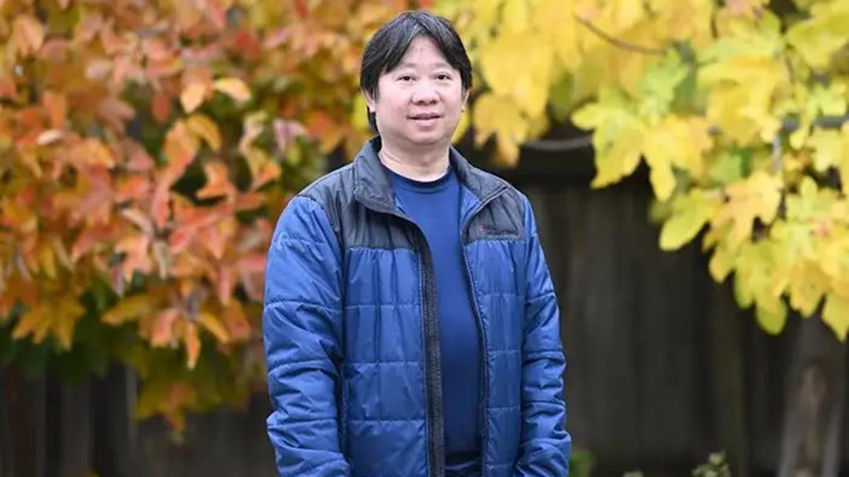 Amazon placed him on a PIP. Here's how he bought himself time to find a new job.