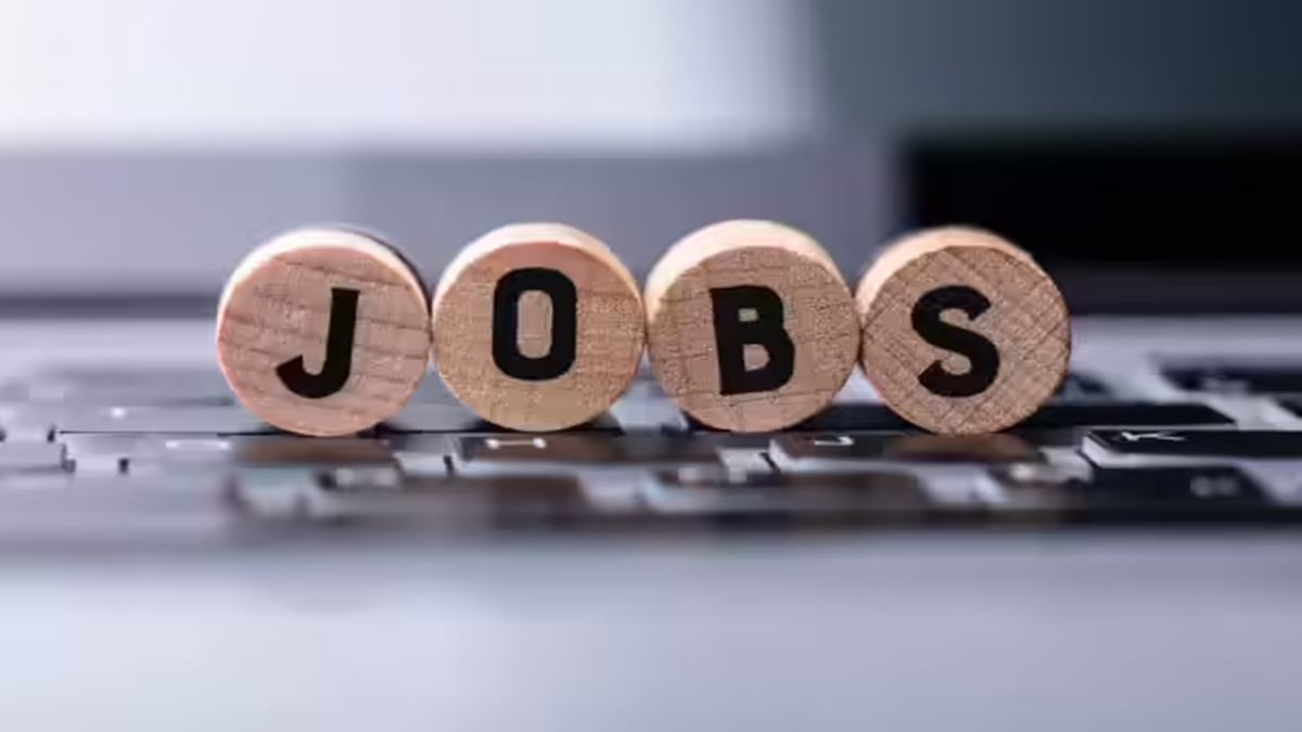 Oman creates 1,350 new jobs through national development projects