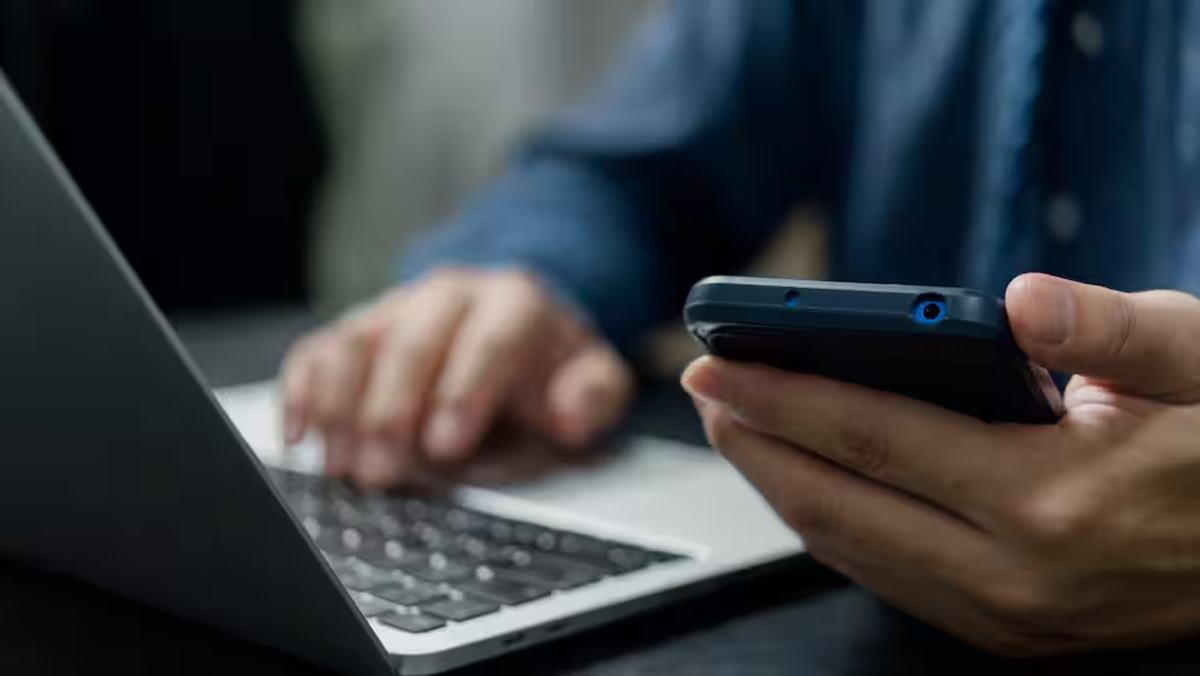 'Everyone Is Suffering': Delhi Manager Rejects Sick Employee's WFH Request