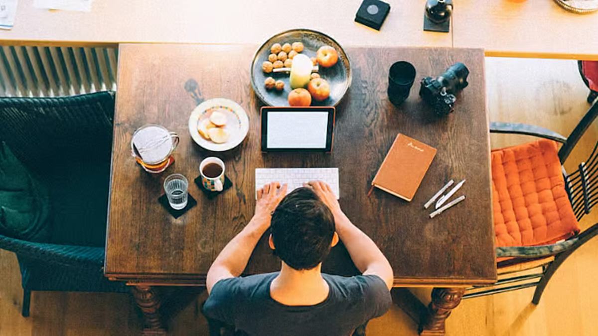 'Six-Day Job, 12-Hour Shifts': Dodge AI Co-Founder's Hiring Post Triggers Online Debate