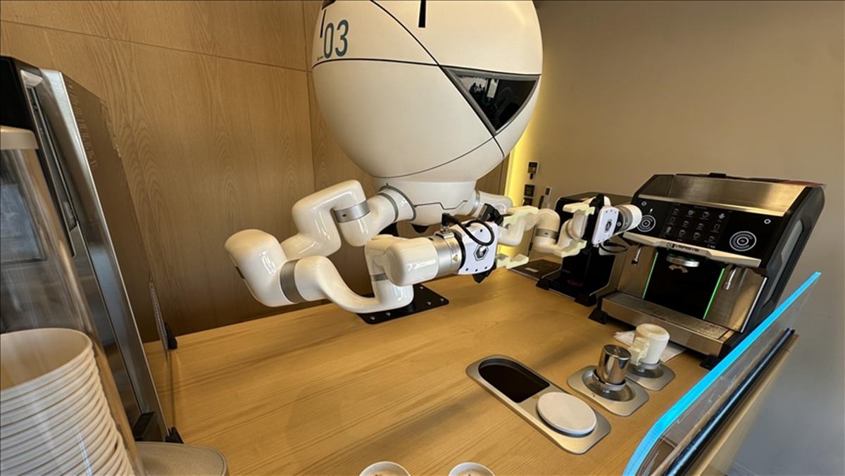 AI could displace jobs like Industrial Revolution, warns Bank of England governor