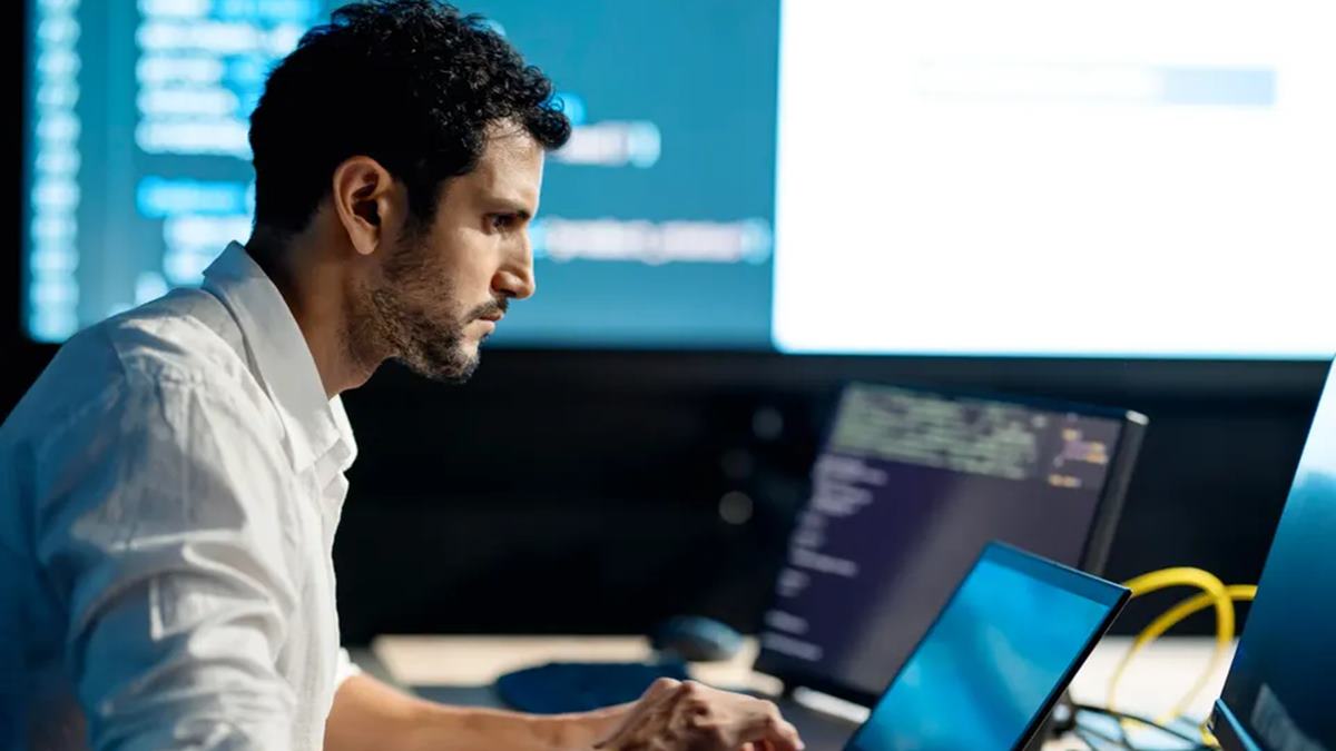 AI Is Reshaping The Job Market: How Professionals Can Stay Ahead