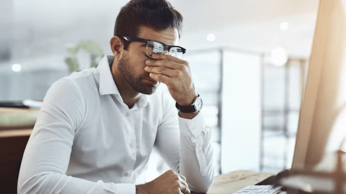 ‘I have developed anxiety, panic, insomnia’: IT employee plans to quit job without offer over toxic manager