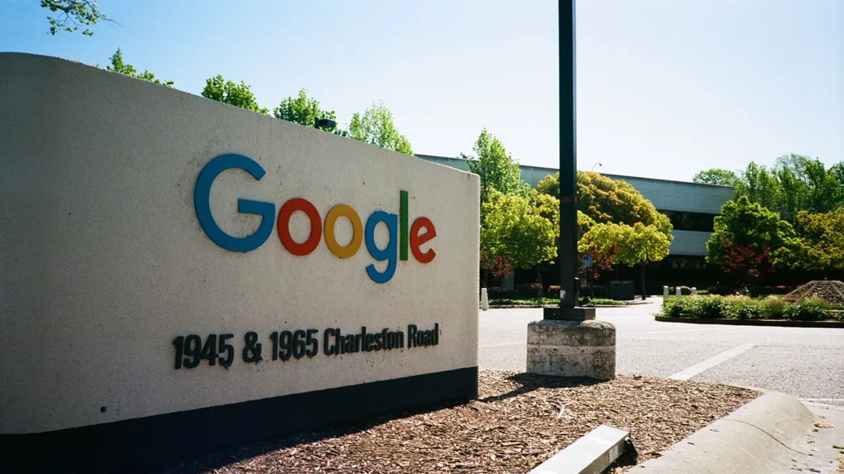Google Tells Employees To Stop 'Raging' About Politics And Fall In Line