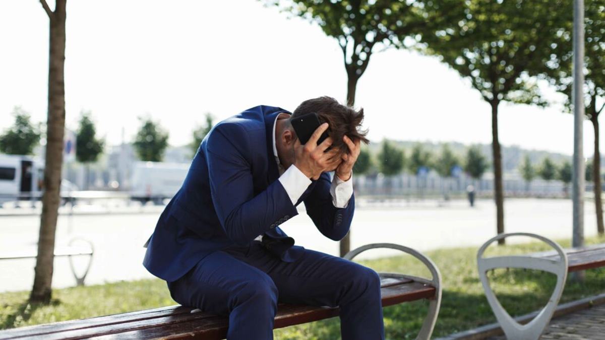 Man reveals brutal job market pushed him to accept toxic contract role, says he was asked to work until 8 PM on his first day