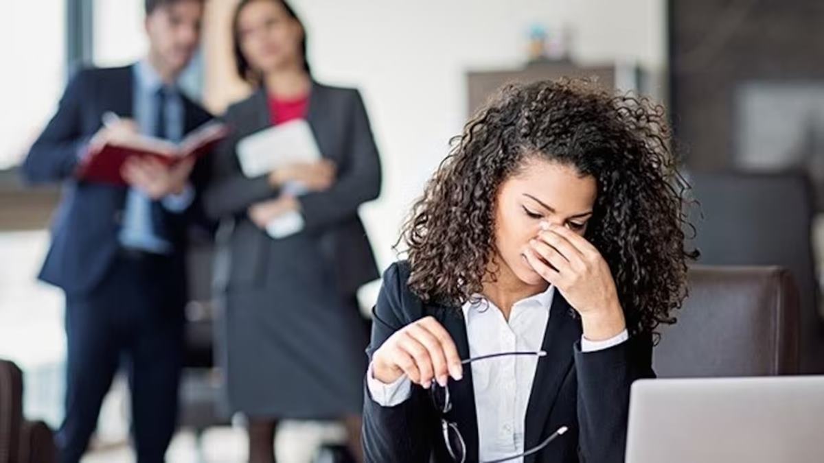 'Too young to have a life': Redditor claims manager demanded unpaid overtime, tried to control her life outside work