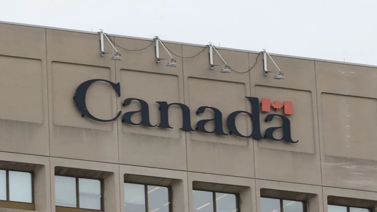 More than 1,000 workers at Shared Services Canada told they're affected by cuts: unions