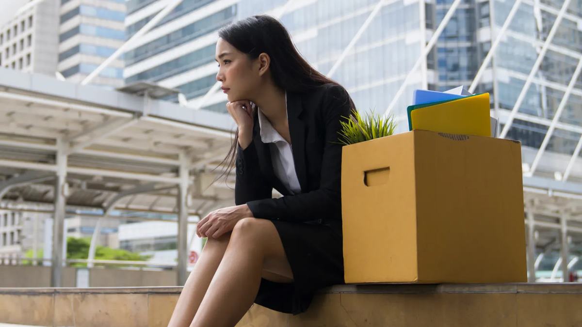 AI impacting labor market ‘like a tsunami’ as layoff fears mount