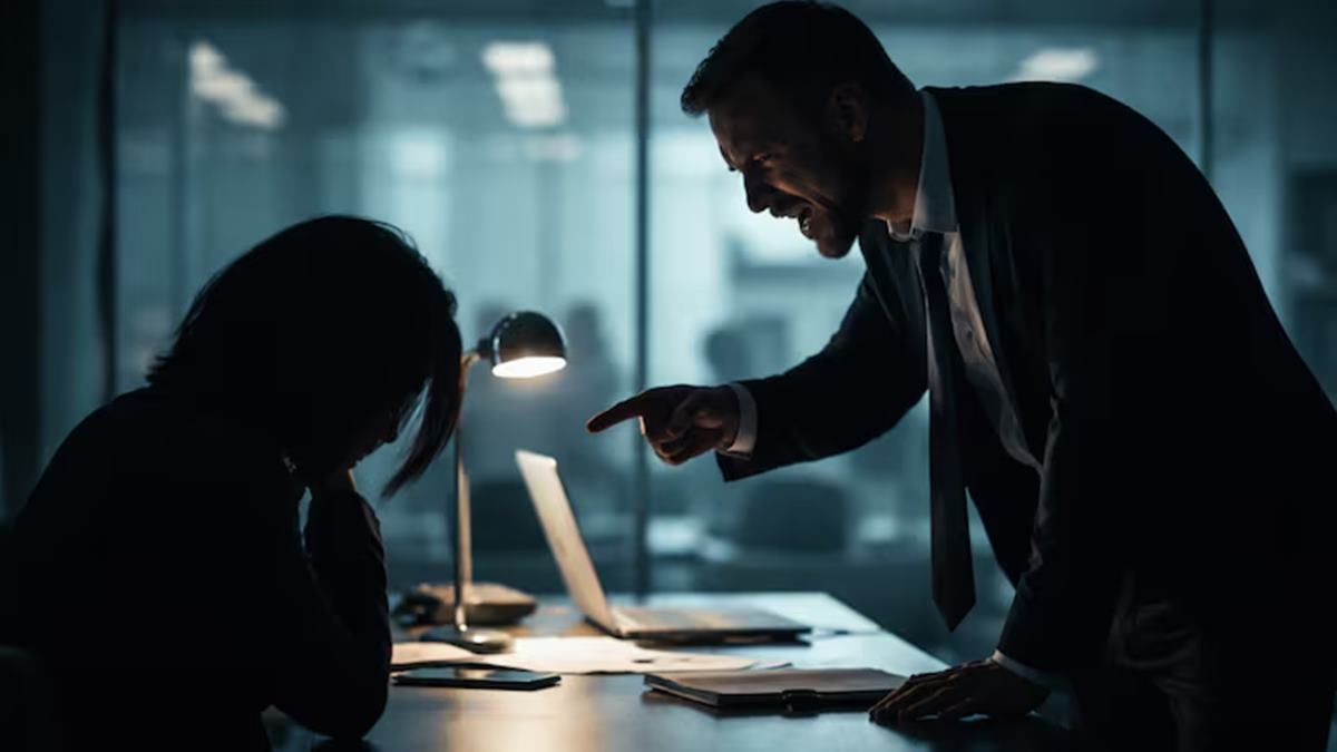 ‘He crossed a major line’: Boss insults employee’s boyfriend and family, sparks debate on boundaries at work