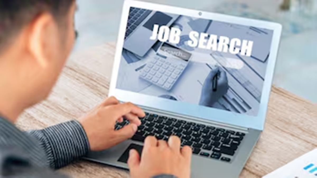 ‘Applying to jobs is the dumbest s**t’: How this Meta engineer got 83 recruiters to DM him