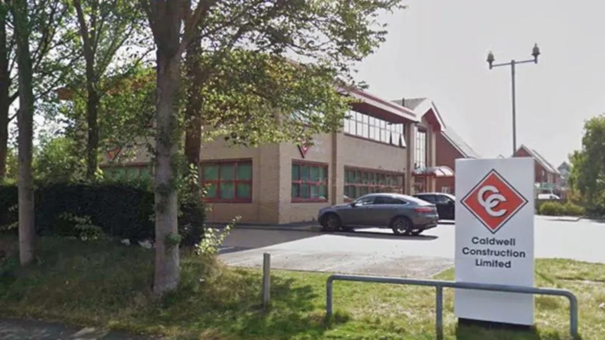 Building firm administration puts 400 jobs at risk