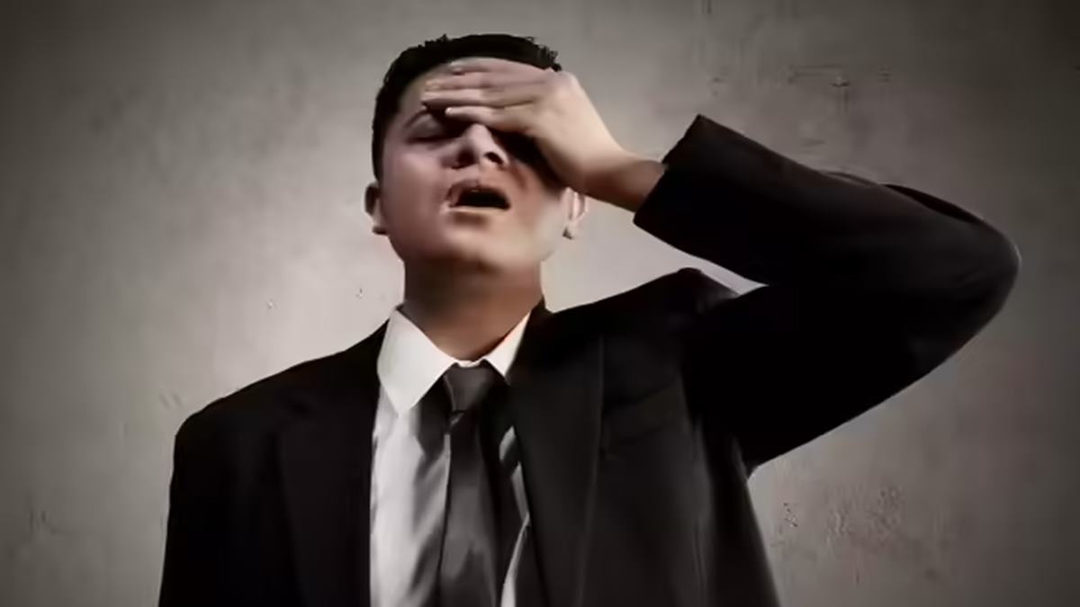 Employee resigns, completes notice period but stays on HR’s request. Months later, HR tells him to serve notice period again