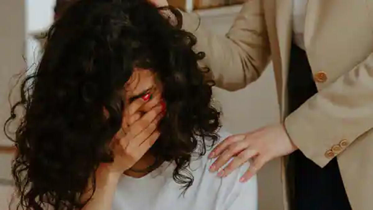 Boss asks employee to work on 'nightmare project' right before engagement: 'Zoom calls all day, zero trust'