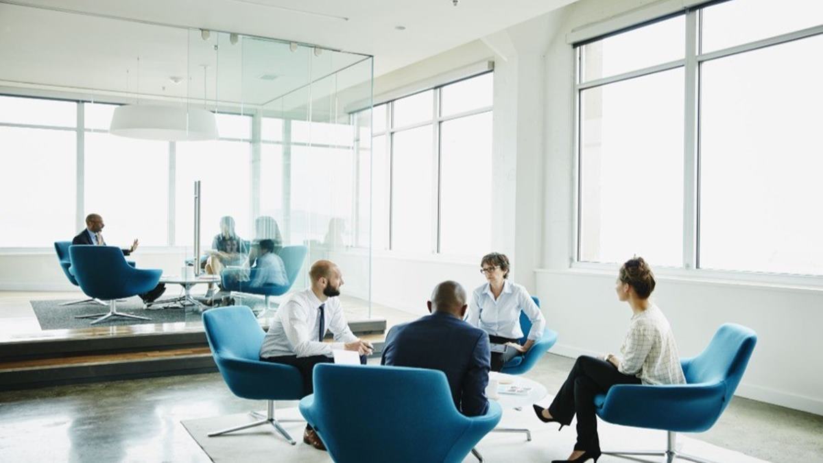 Employee says he feel “invisible” at company as seniority culture leaves them ignored