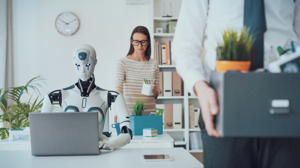 Here's how smart people in tech are reacting to Matt Shumer's viral essay about what AI means for jobs