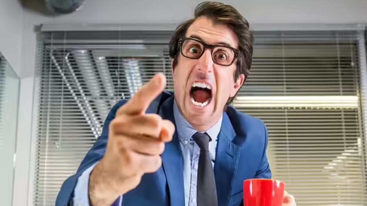 Just walk to work, boss tells employees during storm; admits he himself has never done so in his life