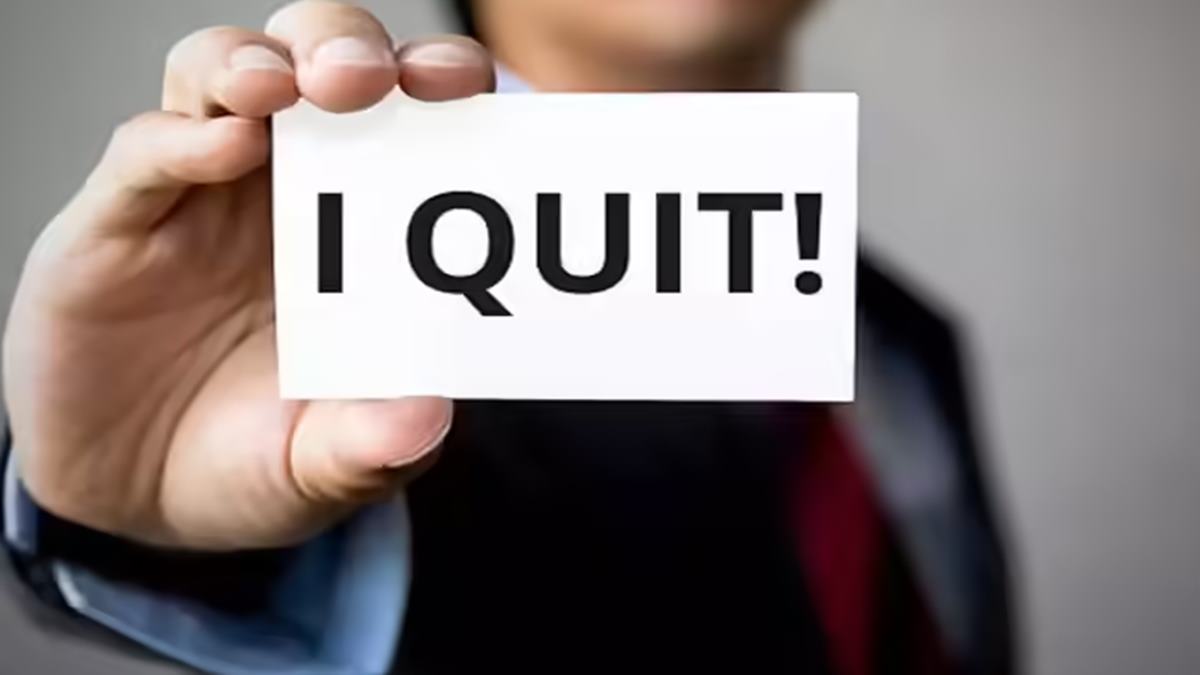 Employee with 110% performance quits after 5 years; boss, who offered raise, took it personally & ignores their last day entirely, Reddit predicts