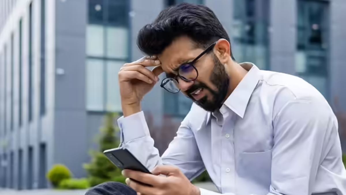 No work-life balance: Bengaluru man works 9-9 and weekends, finally tells toxic boss 'Out of station, connect on Monday'