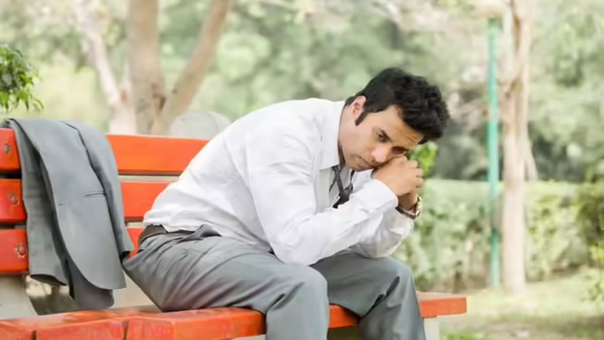 ‘I can be replaced’: Employee was always the first to arrive and last to leave office. One day he was laid off suddenly. Career coach shares friend’s story