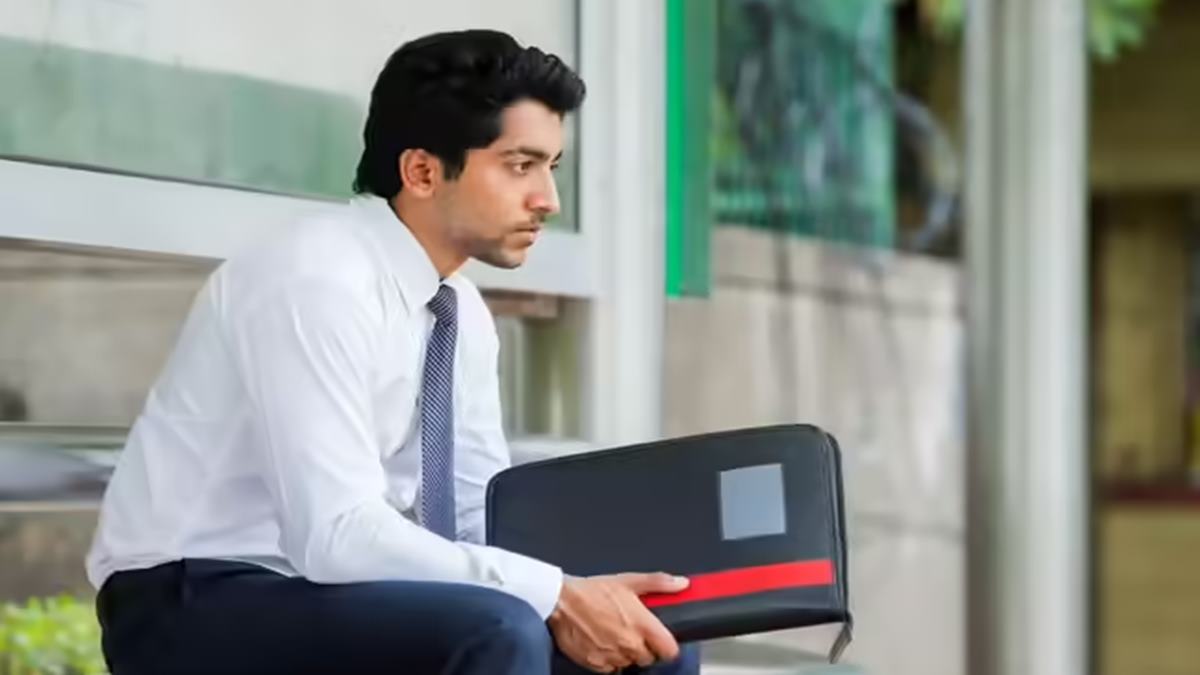 Employee rejects a 70% hike for 100% counteroffer. Four months later, he got laid off. Career coach warns, 'never accept counteroffer, even with...'