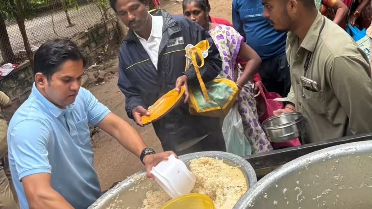 “When I get a job, I’ll ....”: How a Hyderabad man built a massive food distribution network while workining 9-5 in a corporate