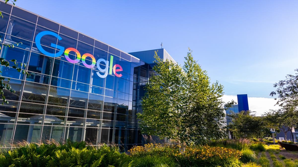 Google pushes to become an AI-powered workplace