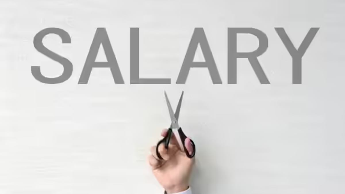 UnitedHealth caps employee pay raises to 2%