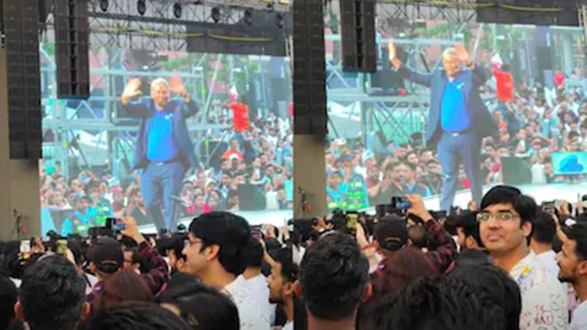 Employee Asks ‘Appraisal Kab Hoga’ As CEO Dances On Stage At Delhi-NCR Event