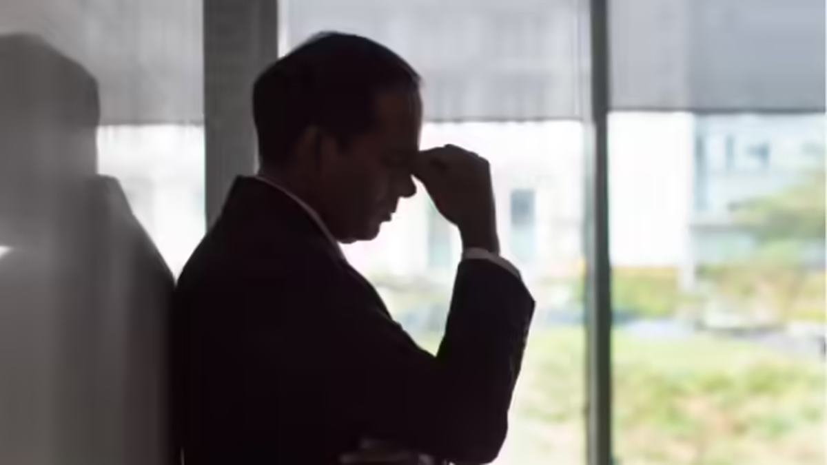 Employee has a wake-up call after how workplace reacts to worker’s death: ‘They said we could leave early even though….’