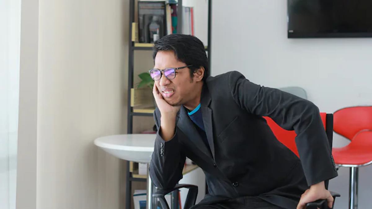 No weekends, 13-hour shifts: Is overwork becoming normal for Indian freshers?